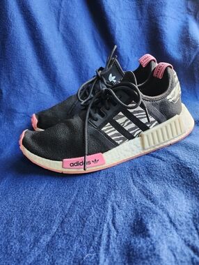 adidas NMD_R1 Animal Print shoes Black/Rose Tone Sneakers